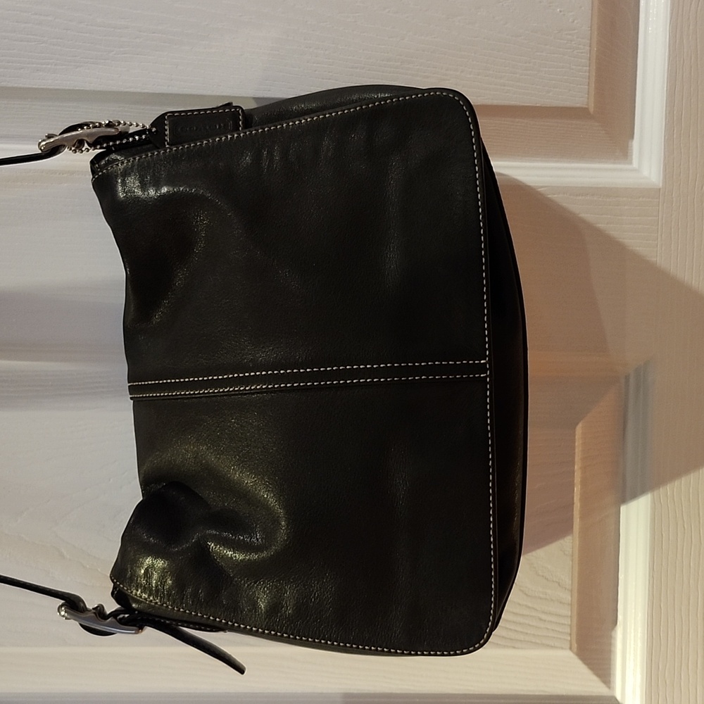 Coach vintage crassbady bag convertible black leather with white stitching